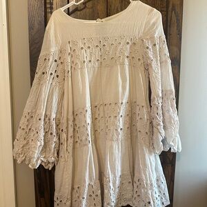 Listicle Cream Garment with Tag